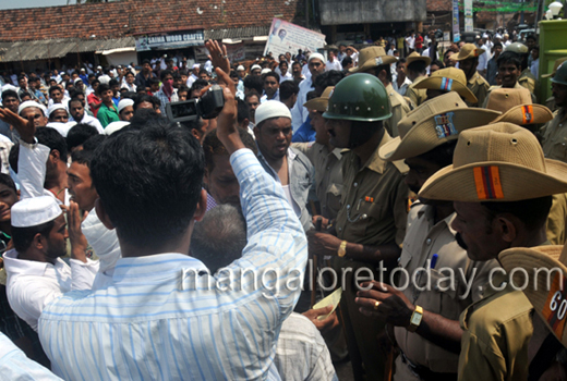 Ullal Darga18oct 2013  1